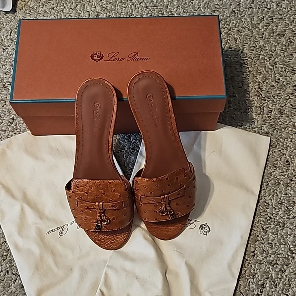 BRAND NEW Loro Piana summer charms sandals - Picture 6 of 9